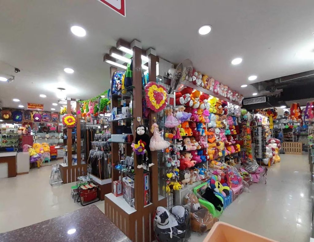 grand gift shop